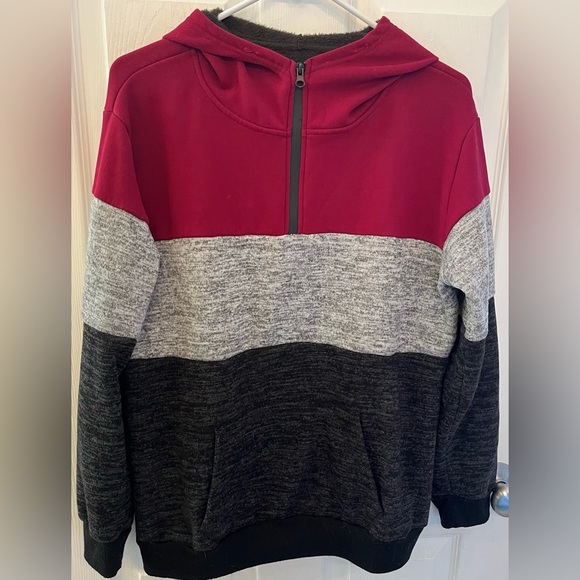 Sweatshirt Hoodie, Women’s Size Medium - Picture 2 of 5